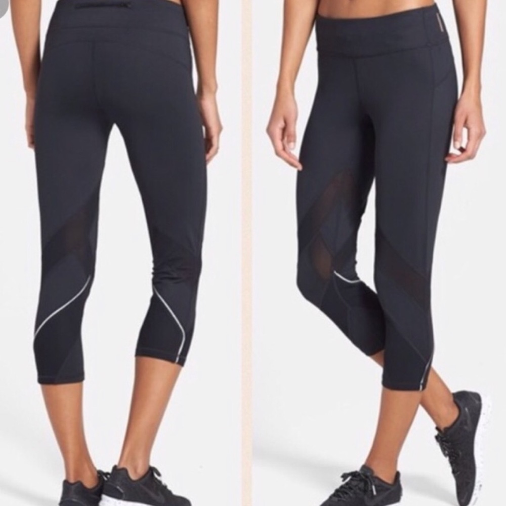 | Zella | mesh reflective leggings. Size L.